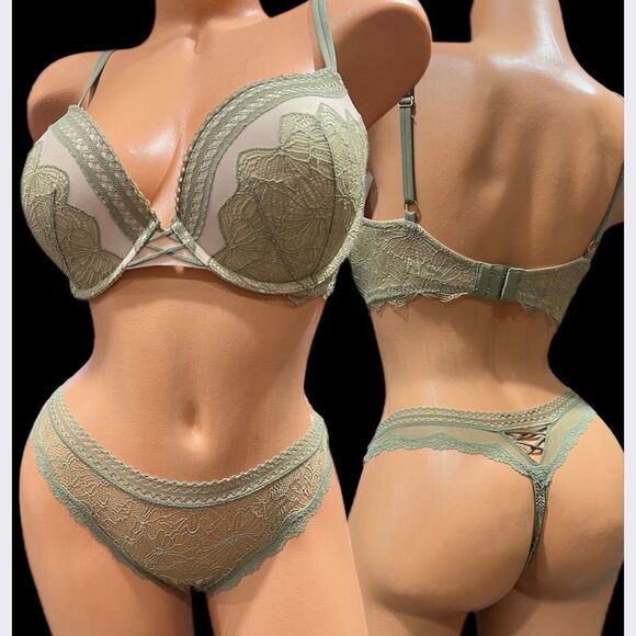 Victorias Secret set Very Sexy Push Up Padded lace mesh bra & Sexy Sheer thong - Picture 3 of 3